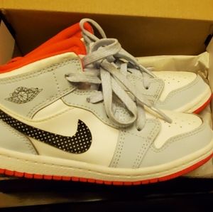 Size 10 Toddler Jordan 1 Mid